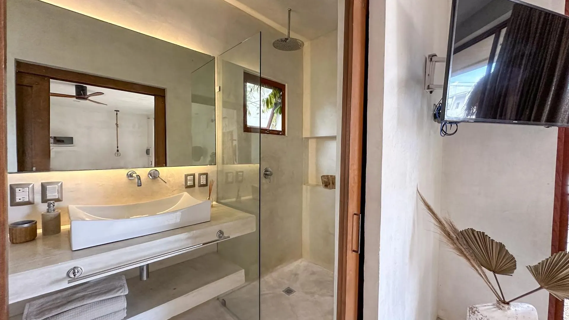 Amazing Suite Looking At The Pool With Jacuzzi Excellent Location بلايا ديل كارمن شقة